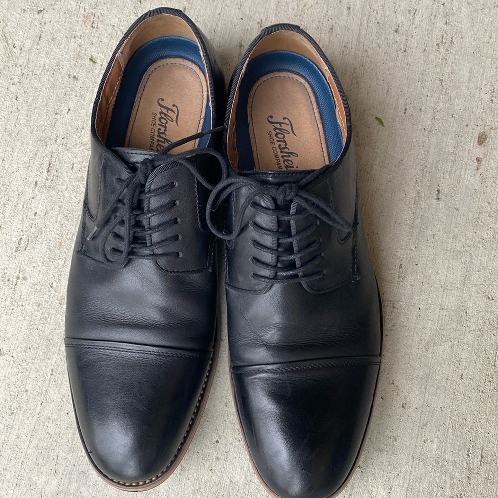 Men’s black dress shoes